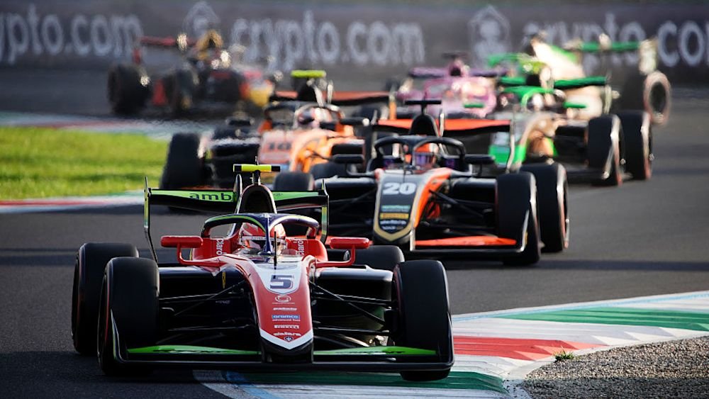 Câmara avançou pelo pelotão da última posição na corrida principal para terminar em quinto
