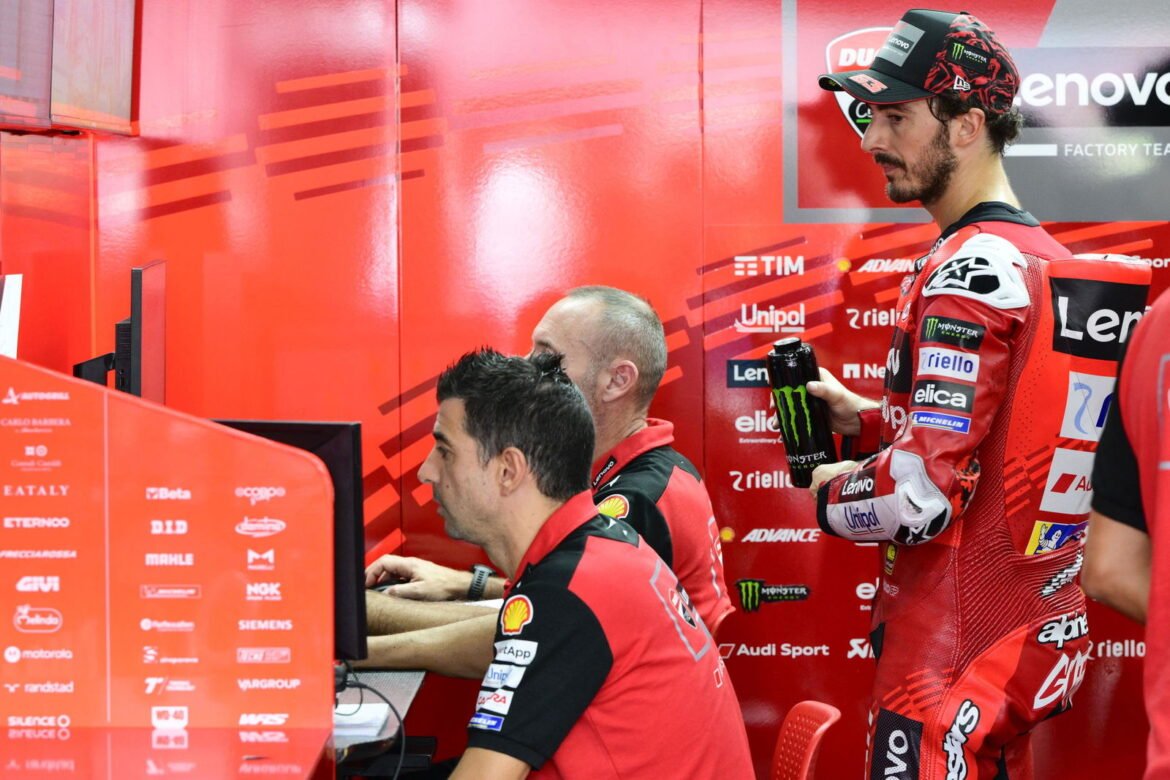 Francesco Bagnaia “muito feliz, mas muito irritado” após desempenho perfeito no MotoGP de Motegi