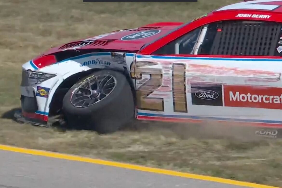 Josh Berry enfrenta situação de vitória obrigatória em Bristol após mais um incidente nos playoffs