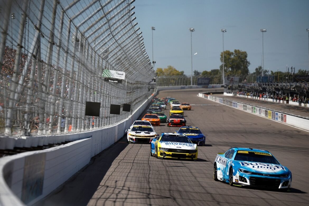 NASCAR ameaça desqualificações por intervenções no carro após a corrida.