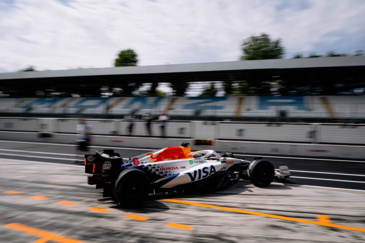 Pirelli conclui testes em Monza com Sainz e Hadjar na pista.