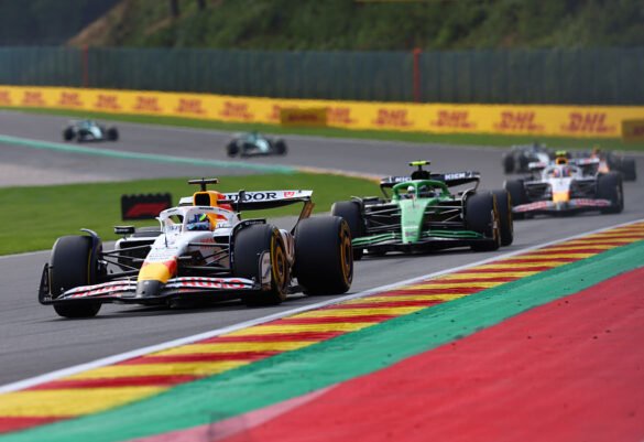 Por que a F2 seria adequada para o papel de teste de Herta