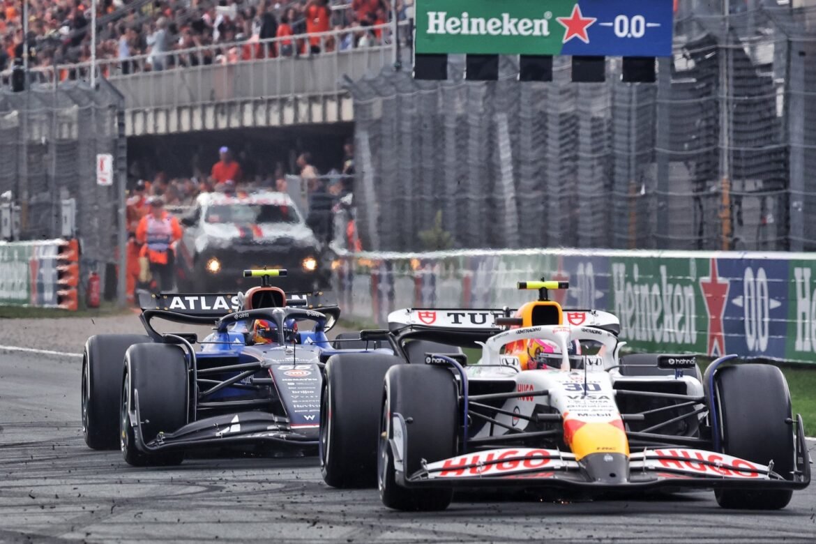 Reversão da punição de Sainz indica progresso na atitude dos comissários.