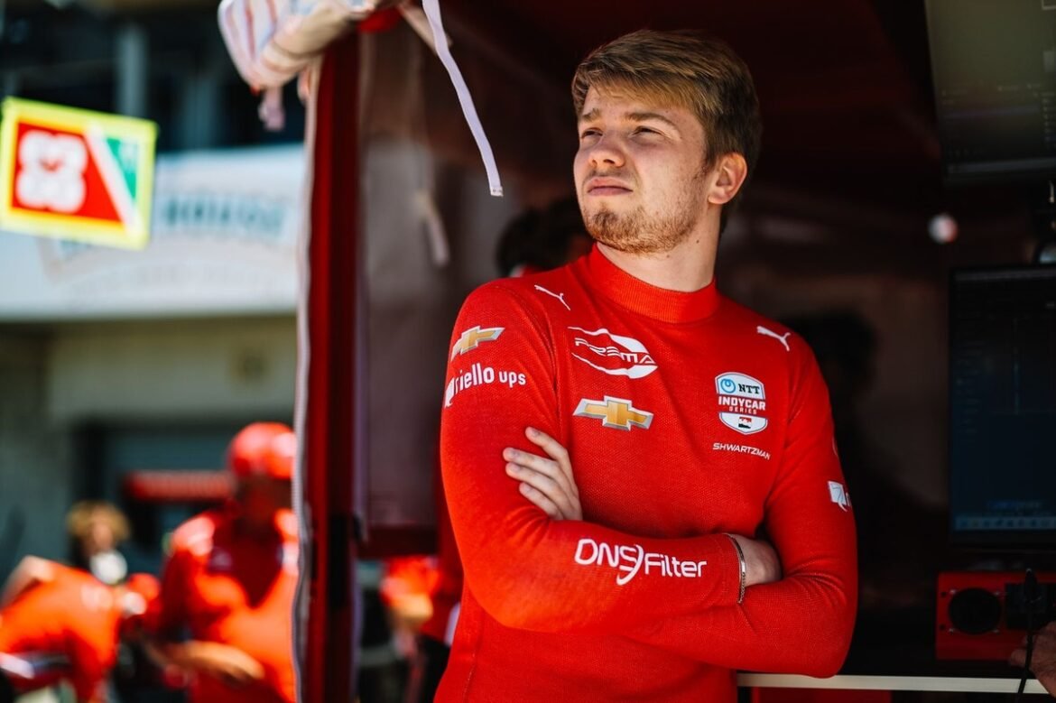 Robert Shwartzman desmente rumores "ofensivos" sobre sua carreira na IndyCar