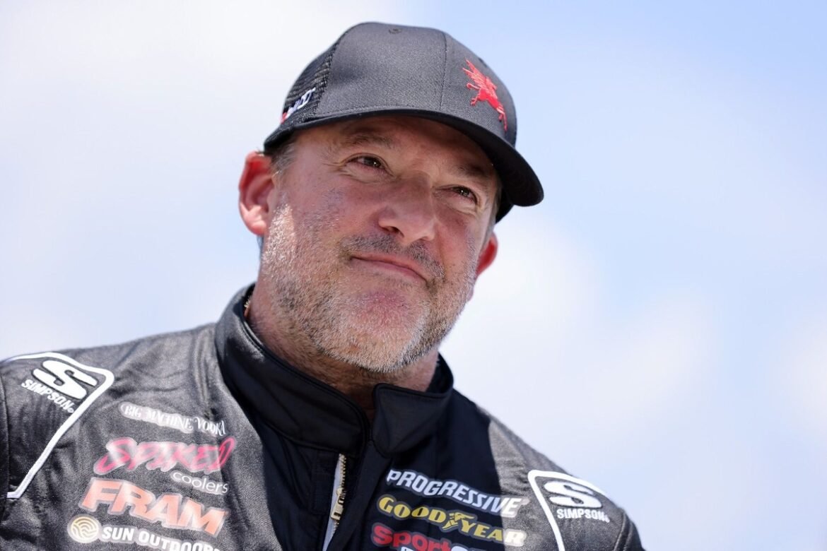 Tony Stewart não se recorda bem do assustador acidente na NHRA.
