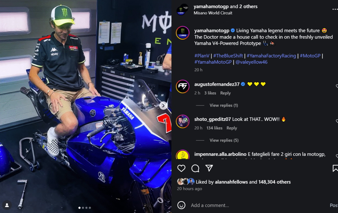 Valentino Rossi visita o pit da Yamaha em Misano para conferir a V4.