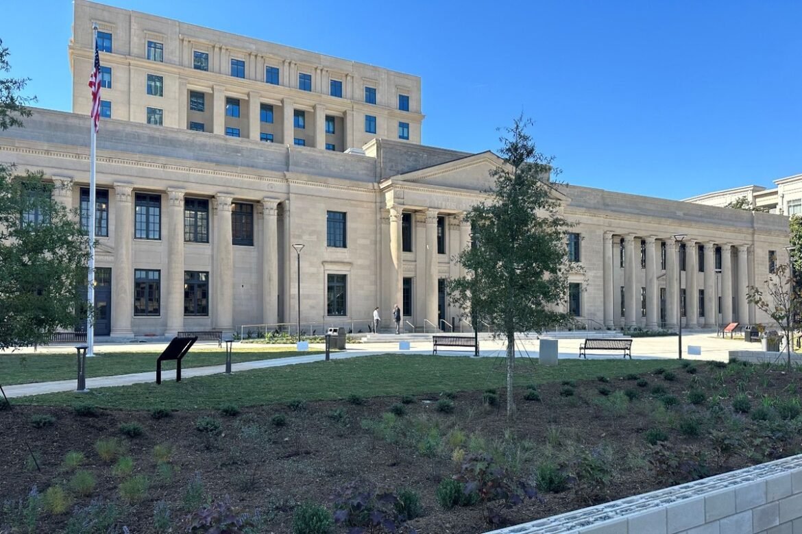 NASCAR, 23XI e Front Row concordam com estipulações para testes