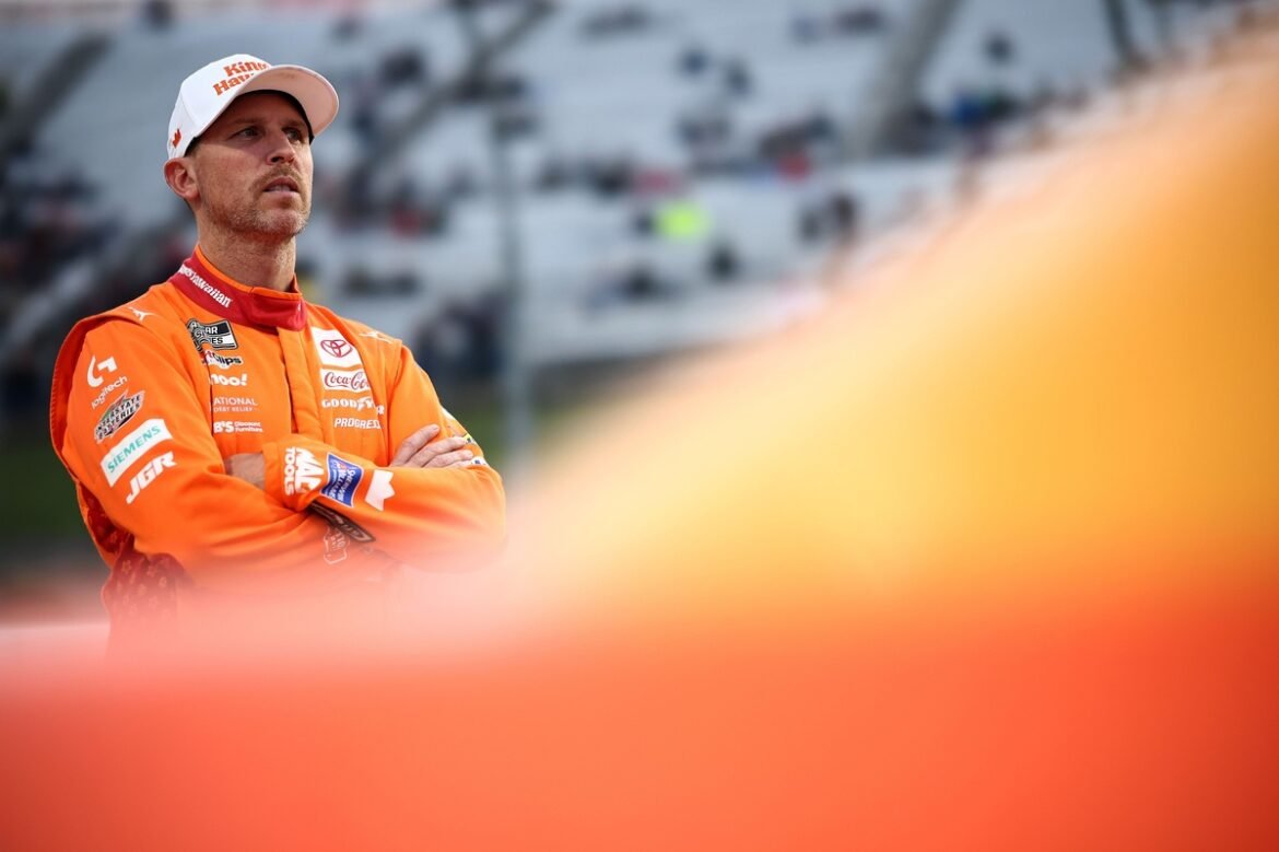 Um de nós está em uma missão suicida sobre o processo da NASCAR