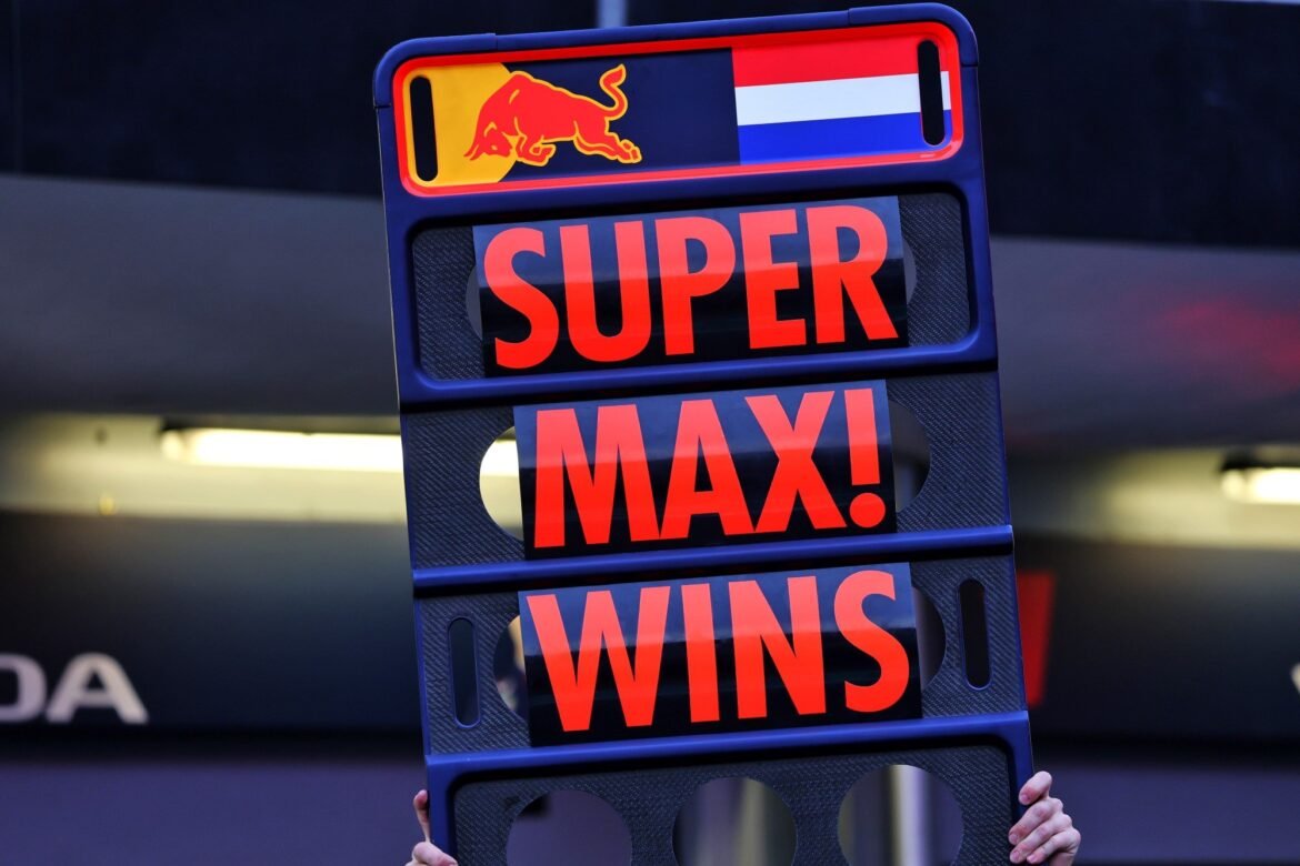 Verstappen adota uma abordagem pragmática em relação às suas chances de conquistar o título