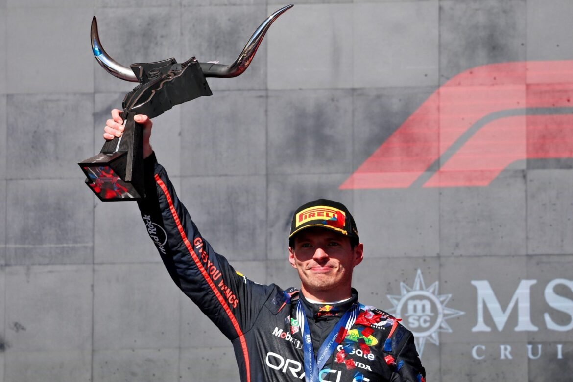 Wolff elogia Verstappen e menciona a "recuperação" da Red Bull.