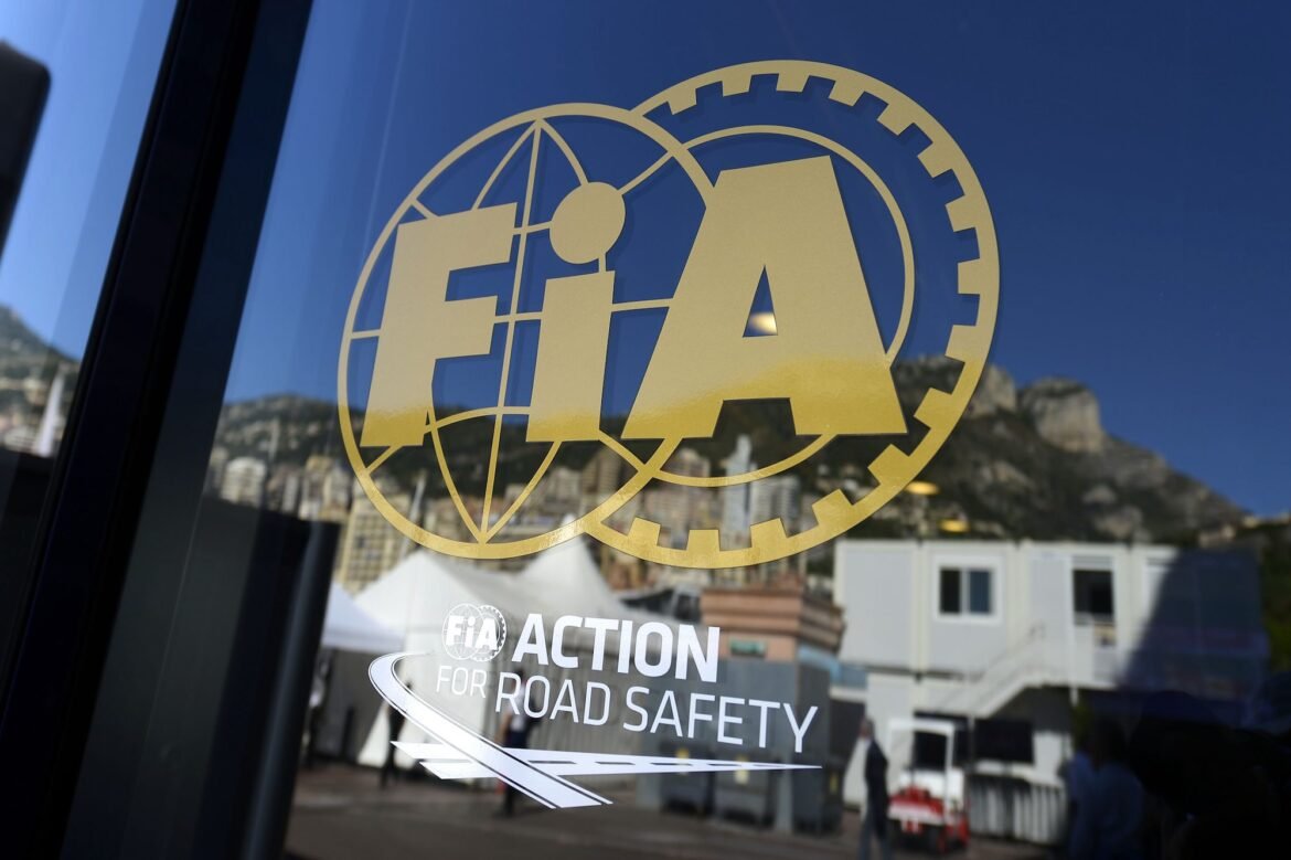 FIA apresenta progressos para 2026 em importante encontro da Comissão da F1.