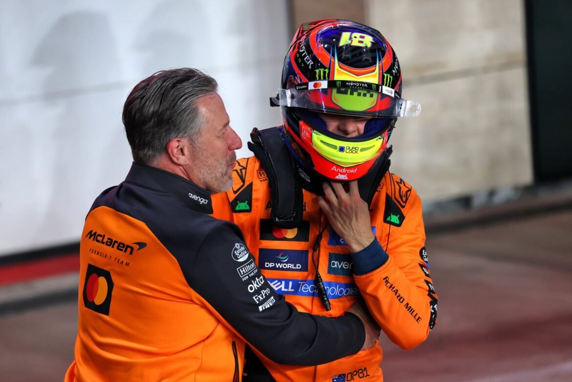 McLaren se destaca no Catar e Piastri tem sua melhor sexta-feira na F1 desde as férias.