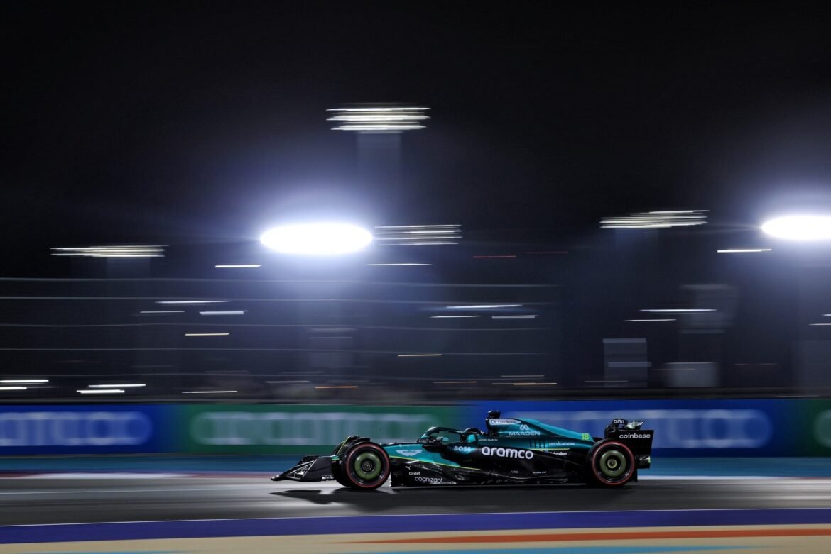 Resultados divergentes para os pilotos da Aston Martin neste sábado.