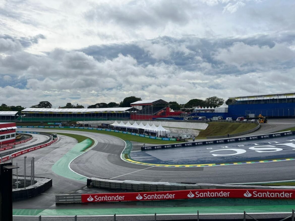 Sábado em Interlagos começa com temperatura elevada após chuva durante a madrugada.