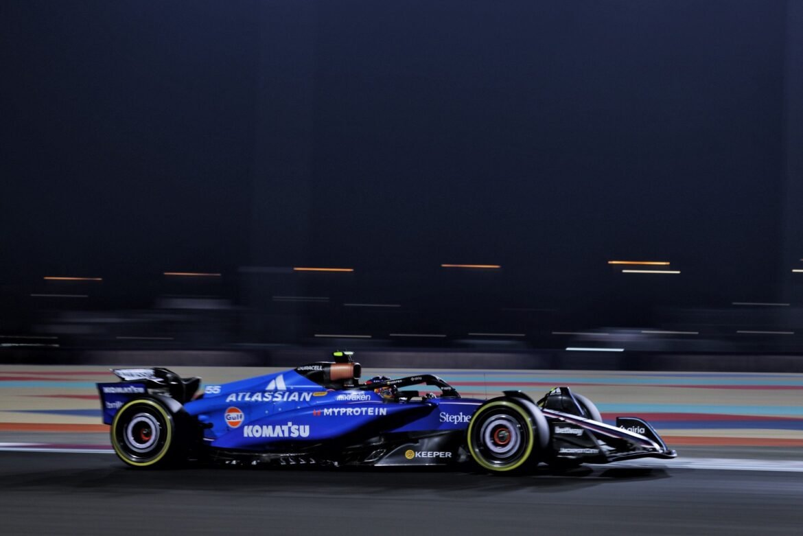 Williams é multada por falha de segurança envolvendo Sainz no Catar.