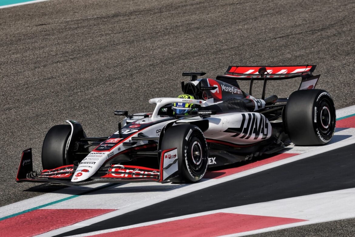 Crawford é o mais veloz na pós-temporada em Abu Dhabi.