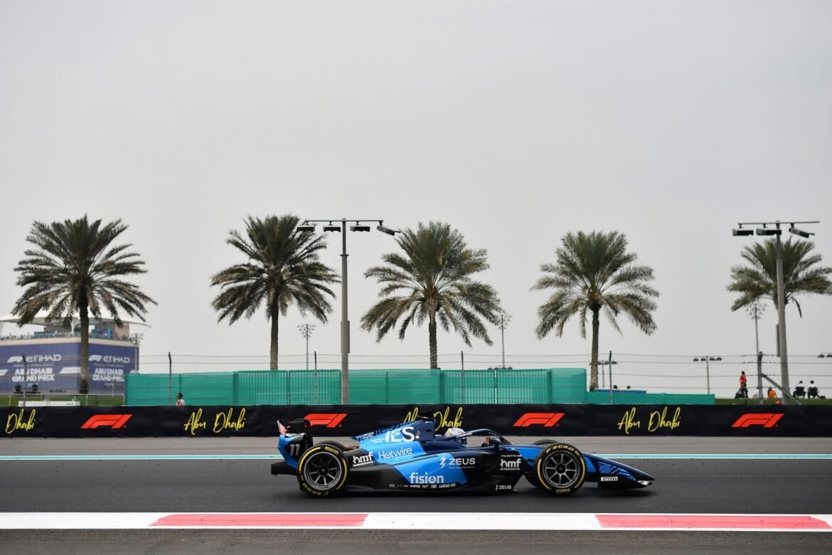 Crawford se destaca e lidera o único treino livre da F2 em Abu Dhabi, superando Mini.