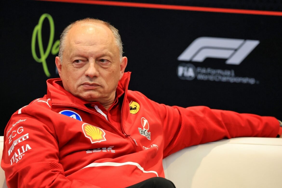 F1: Potencial sucessor de Vasseur na Ferrari se pronuncia sobre especulações: "Comuns em momentos desafiadores"