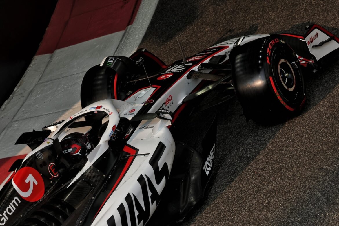 Haas expressa tristeza pela eliminação de Bearman, mas festeja a recuperação de Ocon na qualificação.