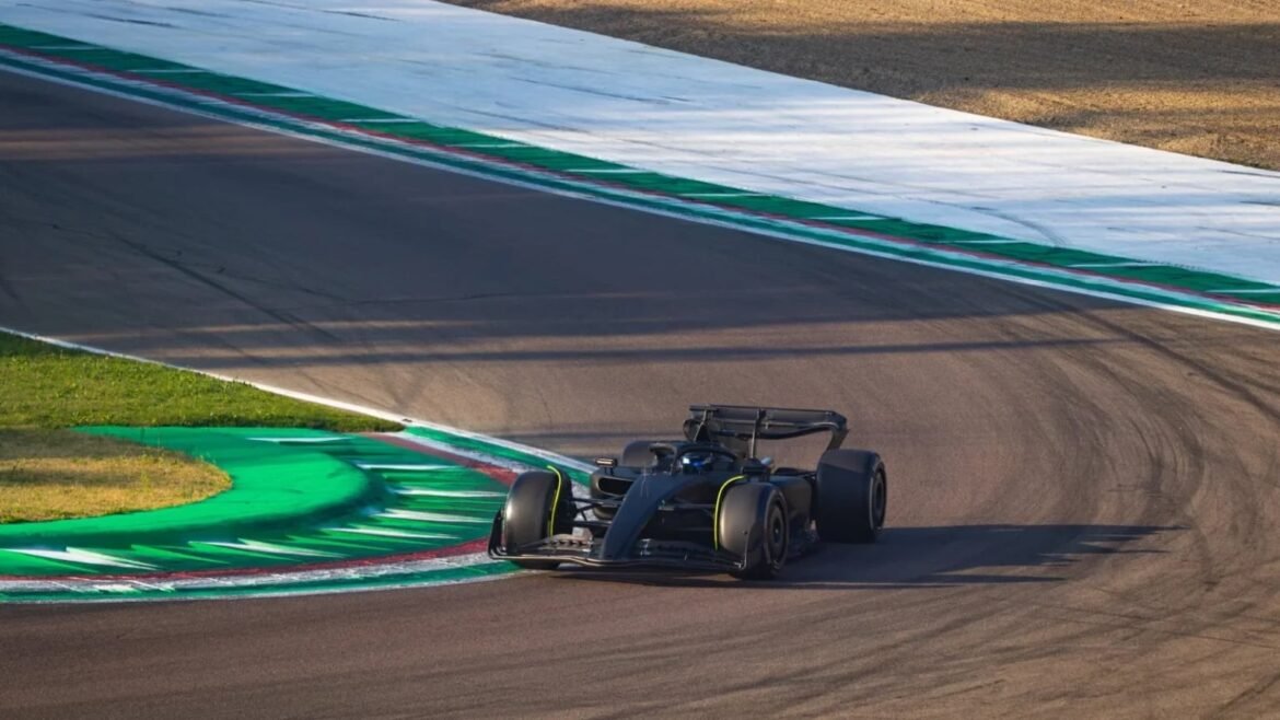 Pérez celebra um novo início na categoria com a Cadillac