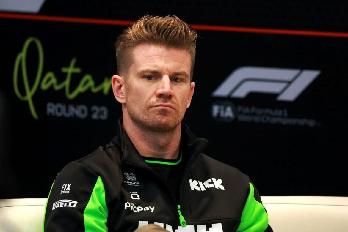Brawn revela que a Mercedes "esteve perto de contratar" Hülkenberg em 2013.