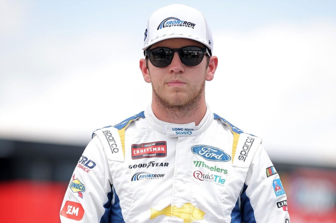 Chandler Smith irá tentar a corrida Daytona 500 com a Front Row Motorsports.