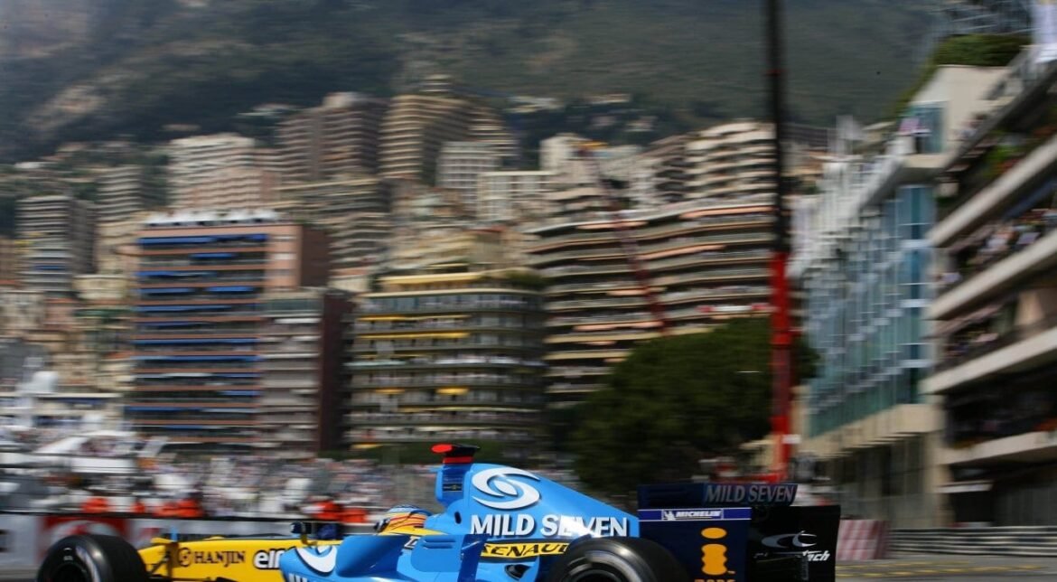 Frentzen se diverte e celebra a longa trajetória de Fernando Alonso