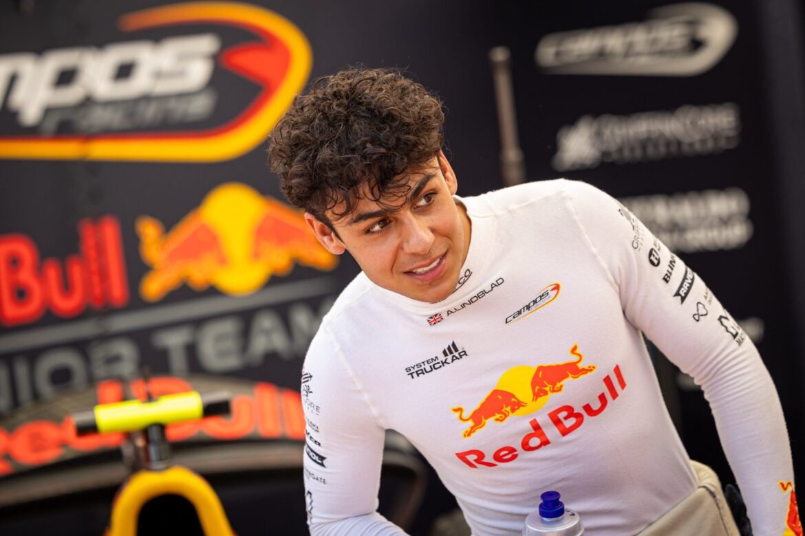 Lindblad recorda conversa com Norris sobre sua estreia na F1: "Me inspirei em Hamilton".