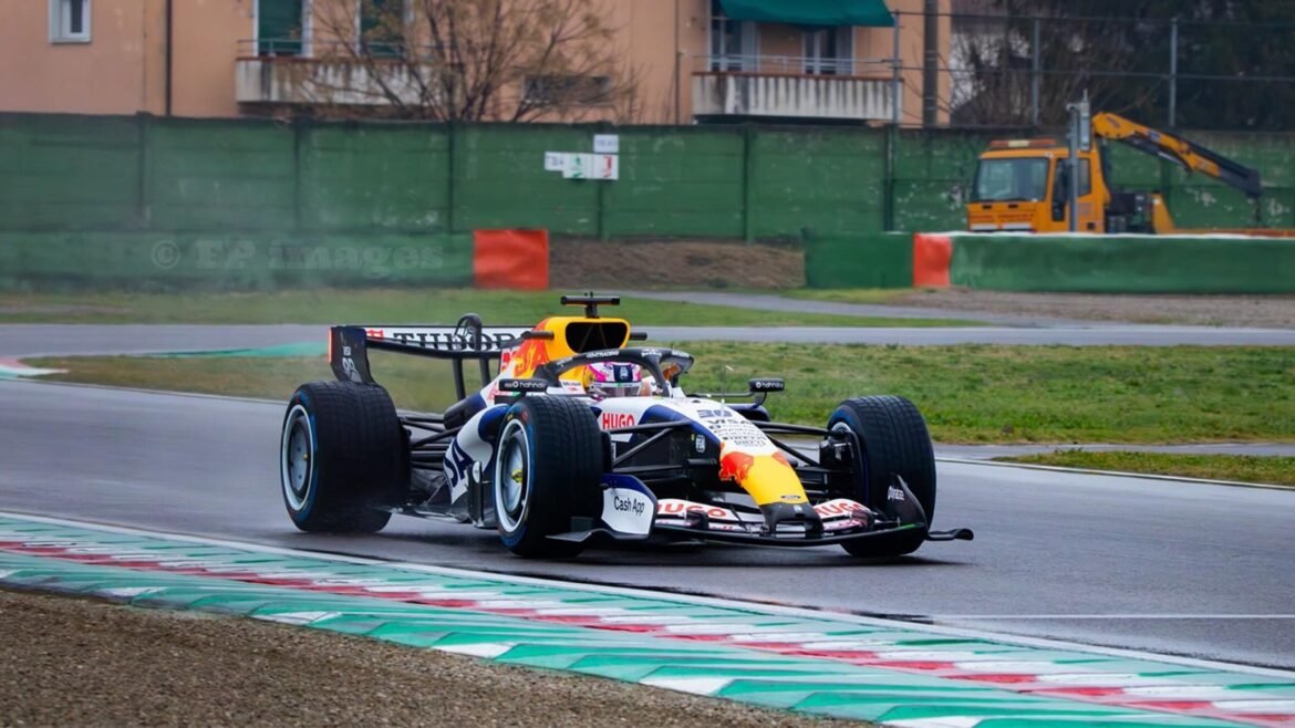 Racing Bulls restringe testes e retorna à pista para gravação.