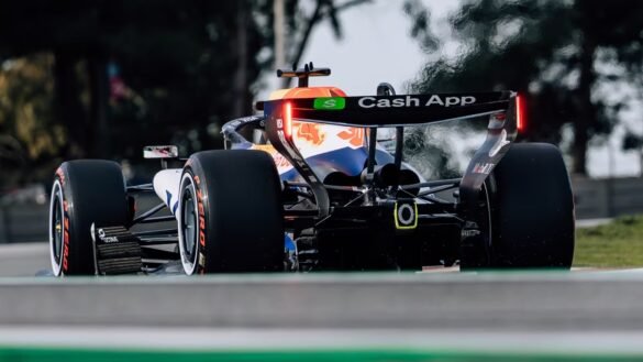 Red Bull apresenta resultados promissores do motor em sua estreia nos testes de pré-temporada.