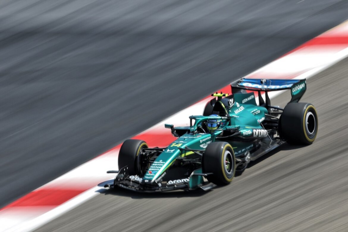 Alonso destaca problemas na Aston Martin após novos contratempos com o motor Honda.