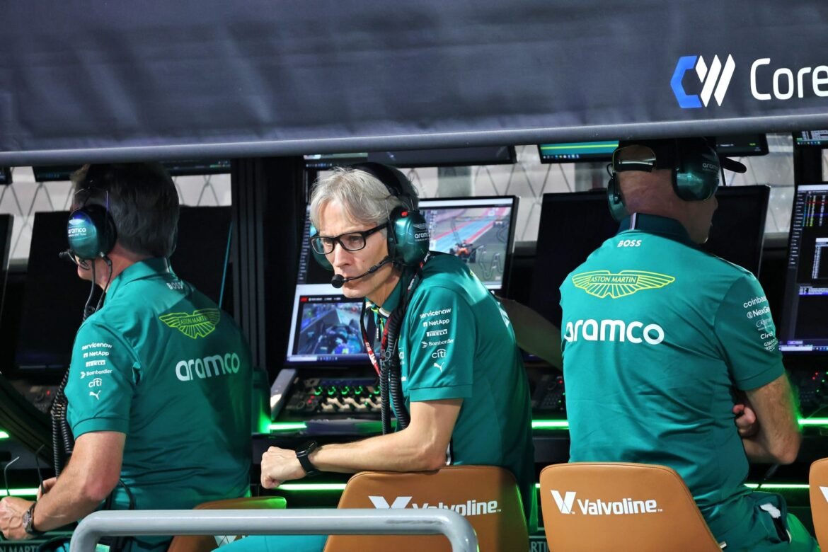 Aston Martin enfrenta desafios no Brasil, mas se concentra em avançar.