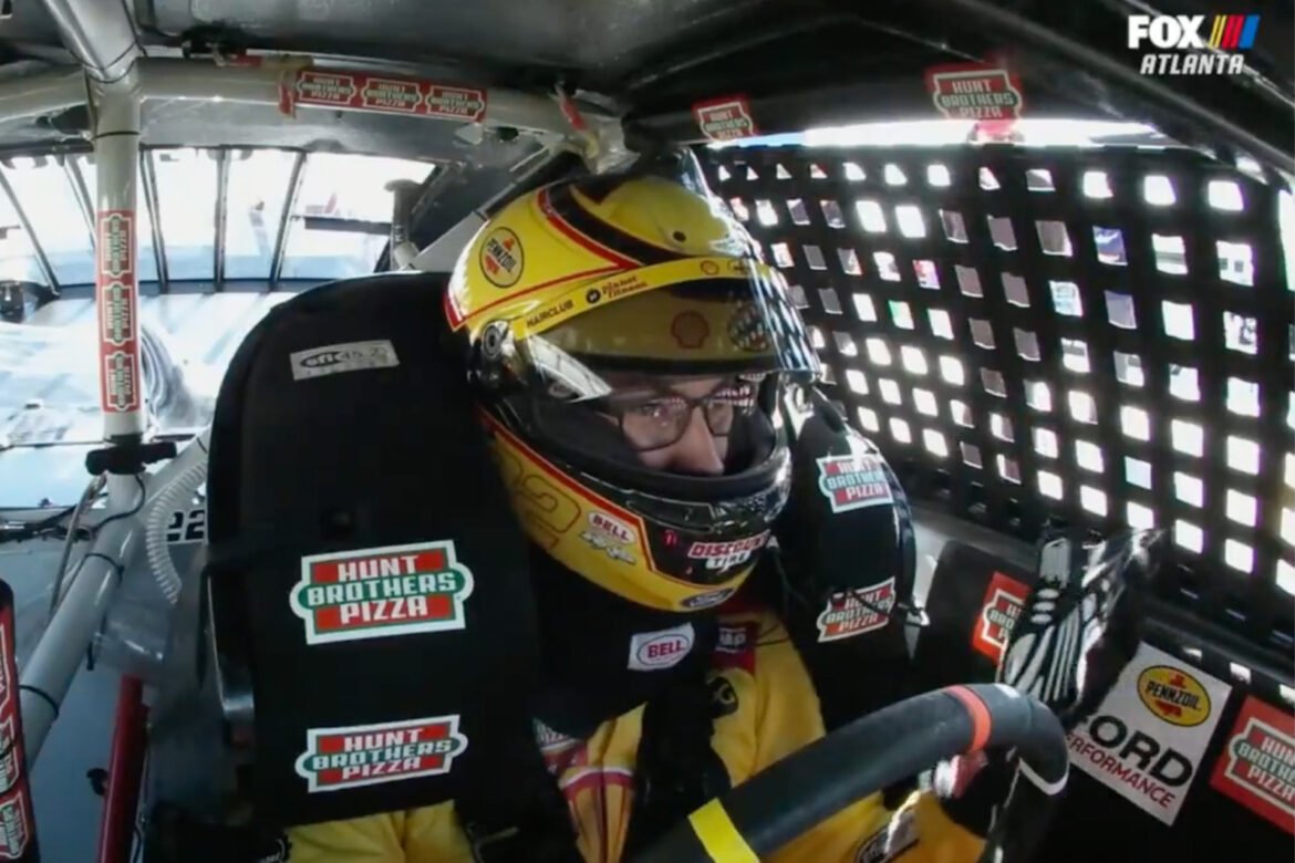 Atualização do Regulamento da NASCAR proíbe uso das mãos para desviar o ar durante a condução