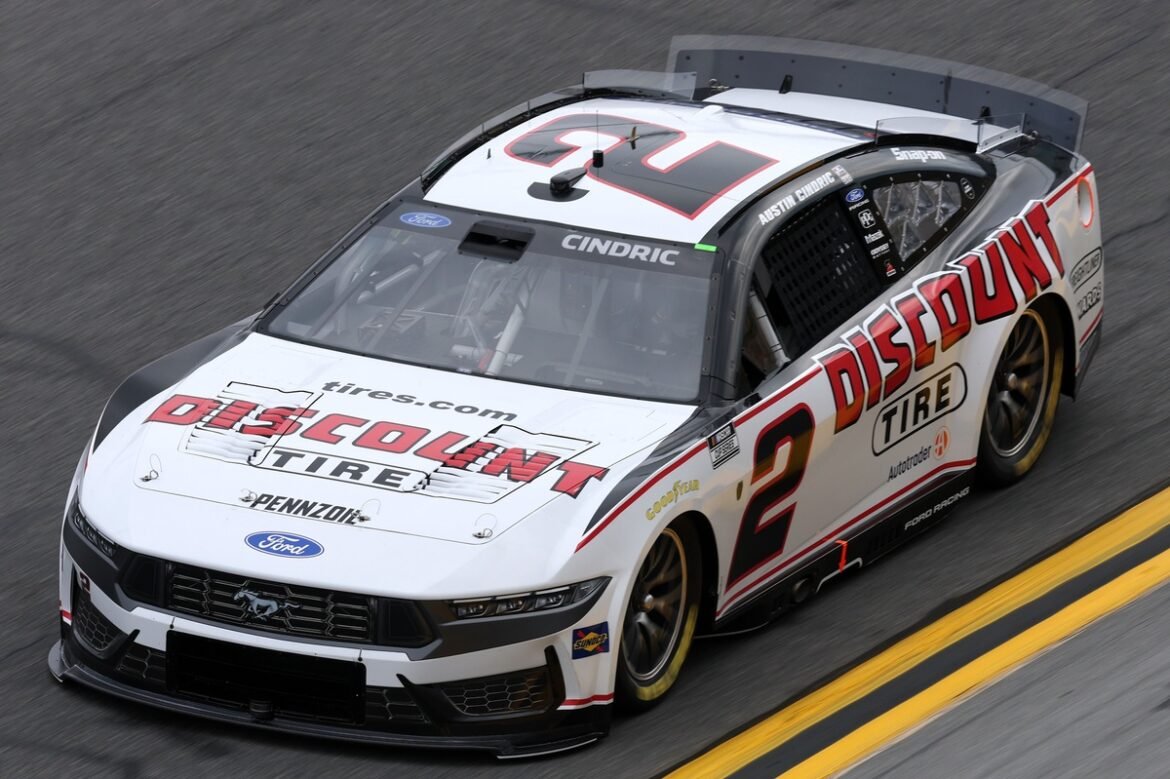 Austin Cindric e a Equipe Penske dominam o primeiro treino para o Daytona 500