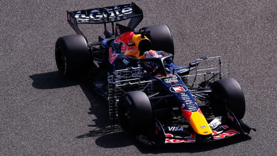 Max Verstappen é o 'melhor da pista', mas a Red Bull fica atrás da Mercedes, Ferrari e McLaren.