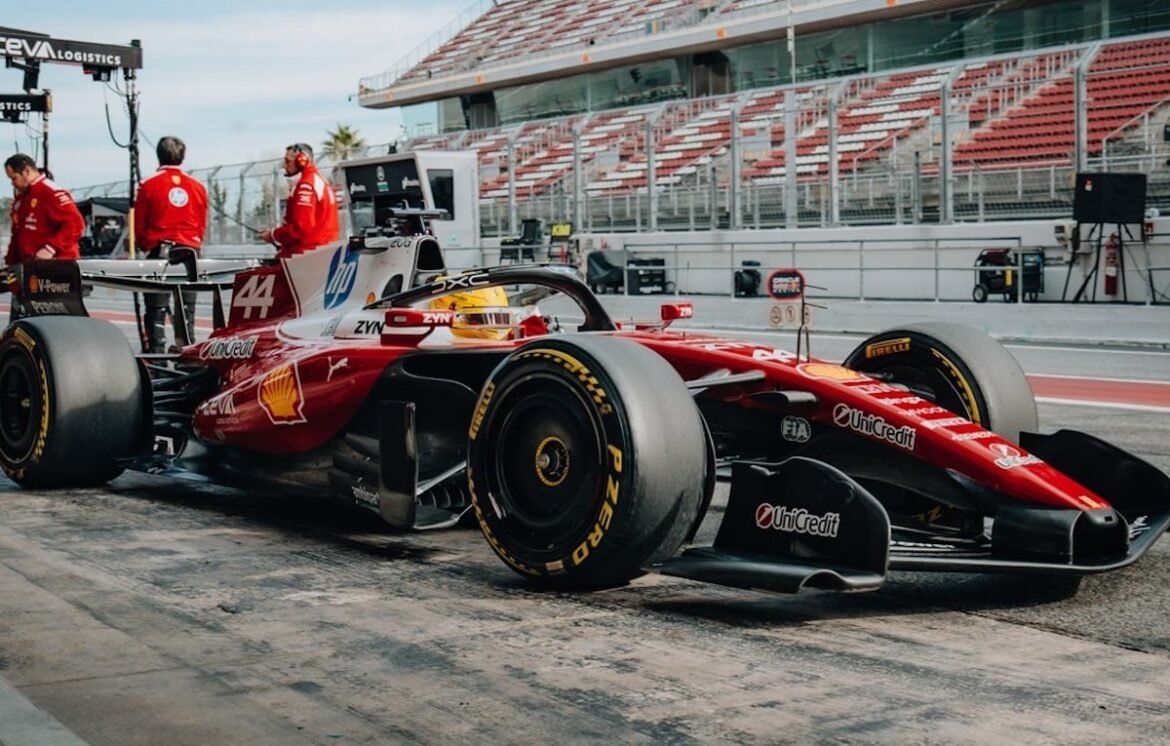 Norris ultrapassa Verstappen no Primeiro Dia em Bahrein