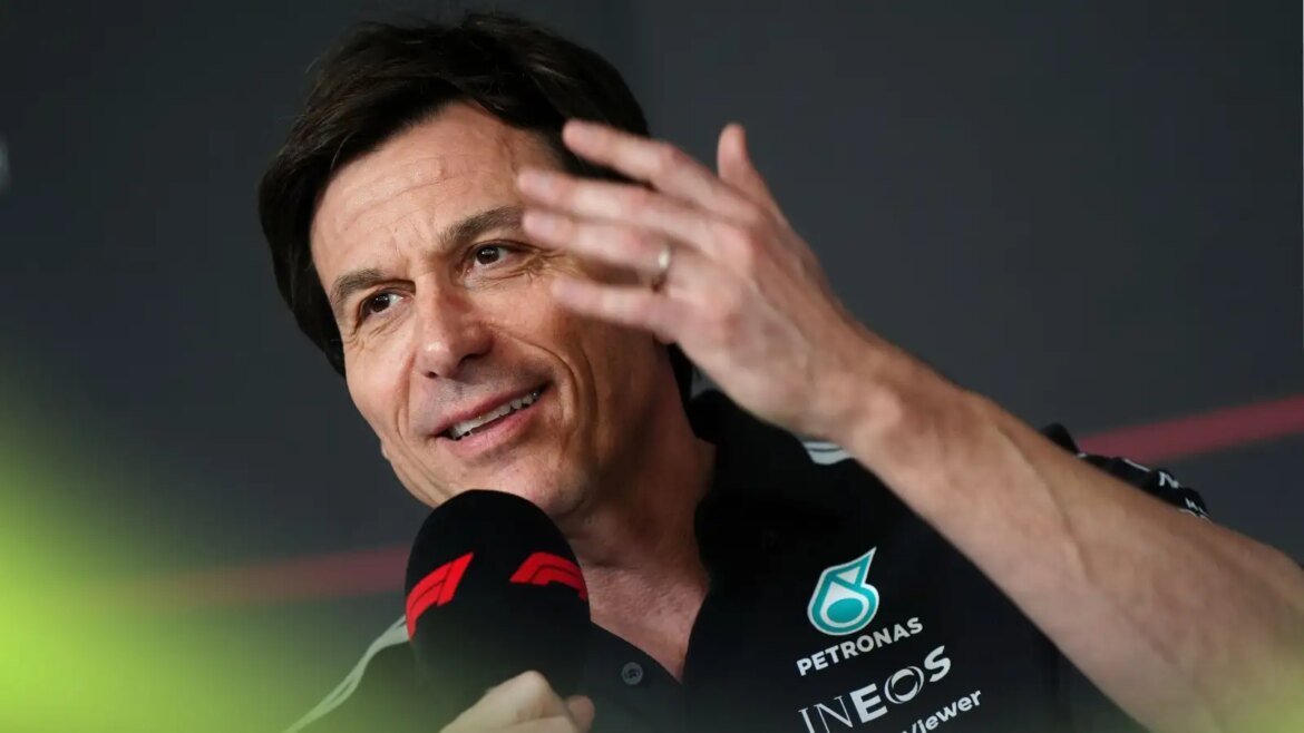 Toto Wolff: Mercedes aceitará o resultado da votação eletrônica da FIA na discussão sobre a taxa de compressão para a F1 2026.