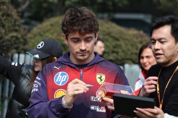 A Ferrari brinca com a comparação de Charles Leclerc com "Mario Kart" em vídeo viral da F1