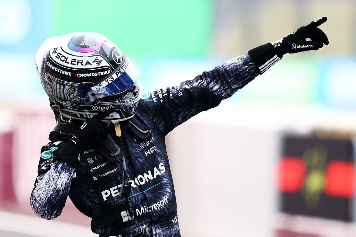 Carro de segurança ajuda Kimi Antonelli a conquistar a vitória
