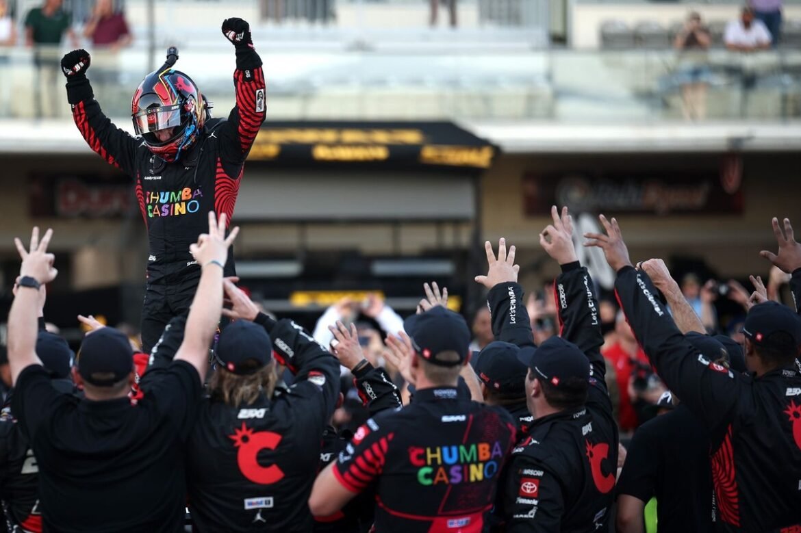Classificação completa de pontos da NASCAR Cup após COTA 2026