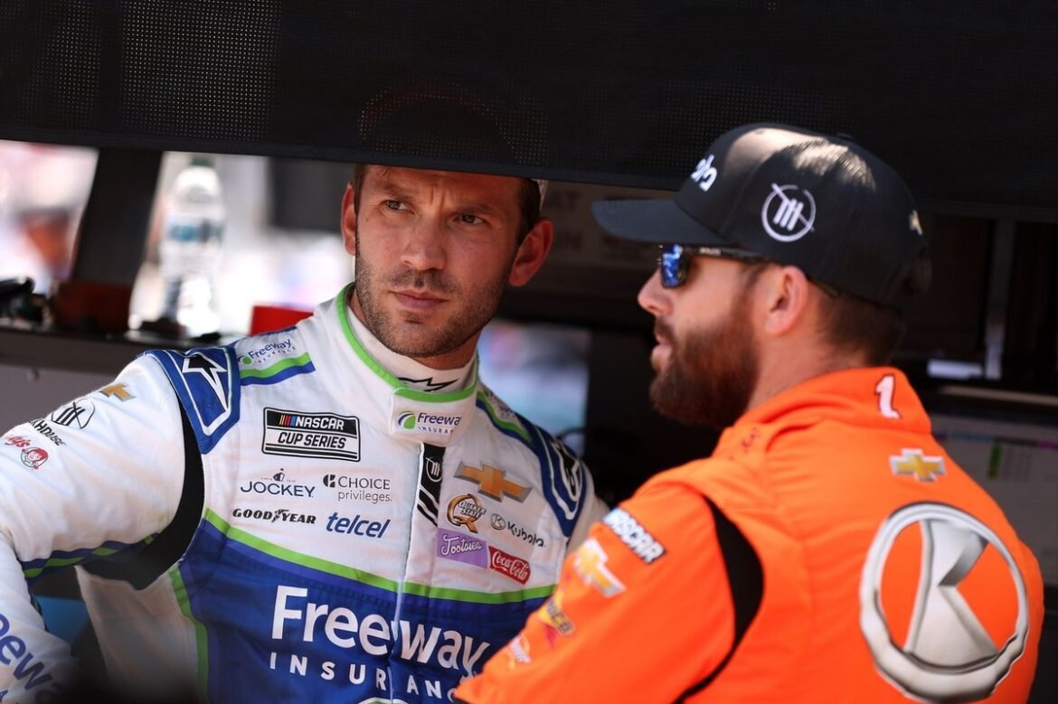 Daniel Suarez afirma que perdeu muito respeito por Ross Chastain após comentários em Las Vegas.