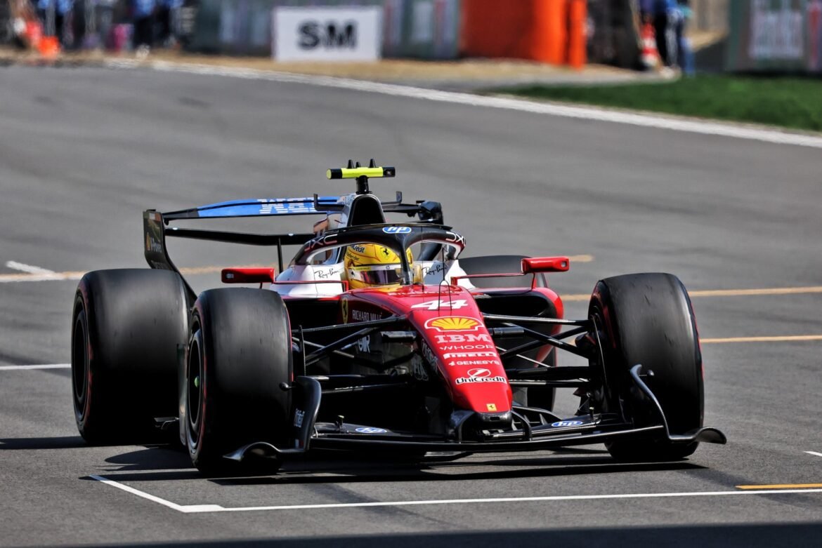 Hamilton ressalta sua contribuição para o desenvolvimento do carro da Ferrari em 2026.