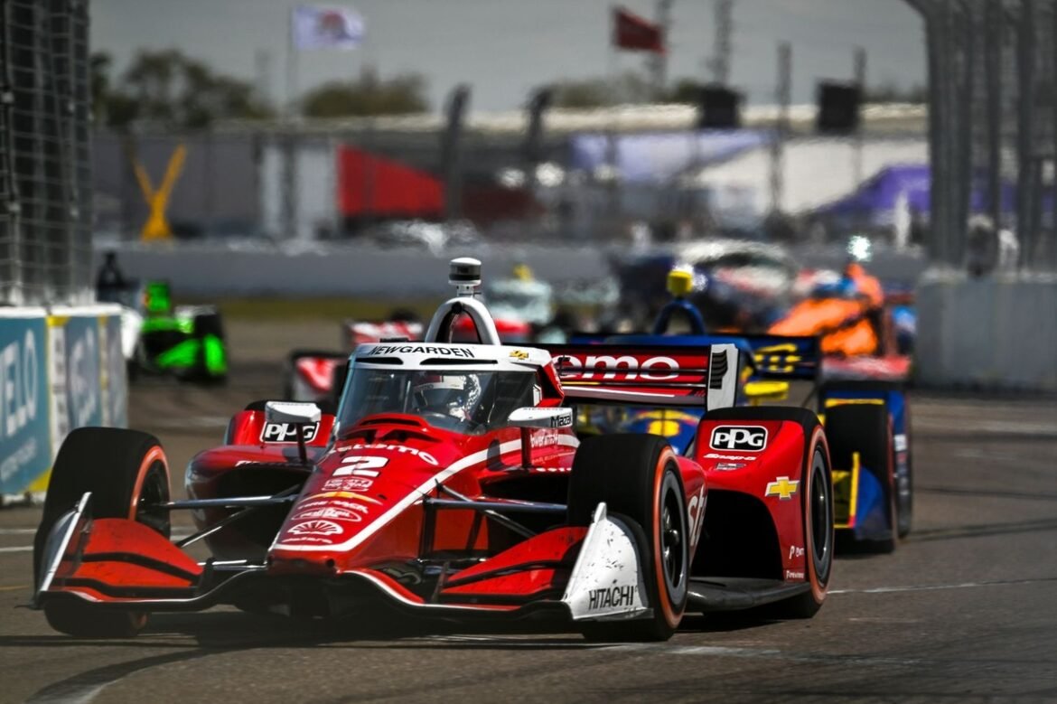 Newgarden avança 16 posições e termina em sétimo em um "dia monótono" em St. Pete.