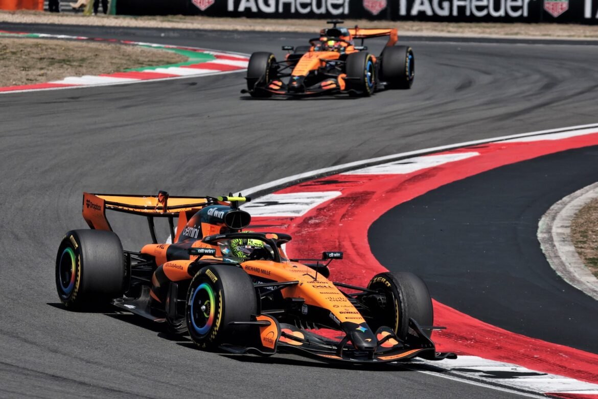 Norris continua acreditando na McLaren, mesmo após a desistência dupla na China.