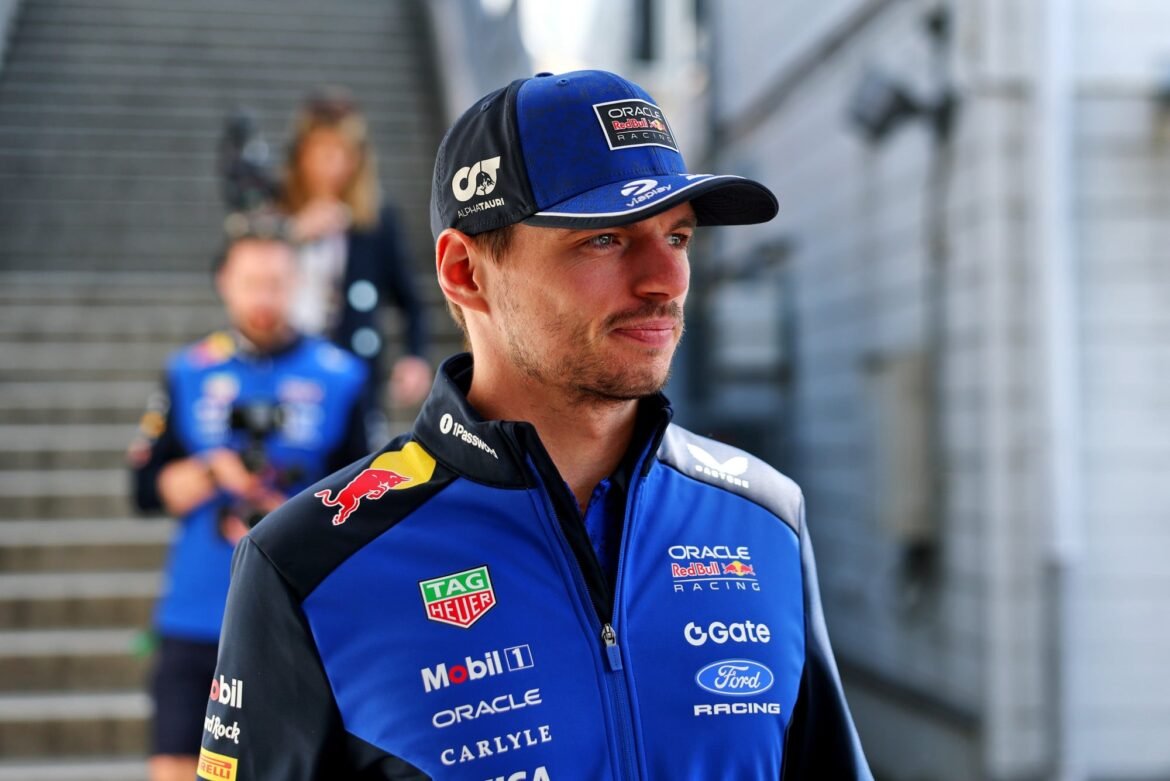 Campeão da NASCAR faz retratação e elogia Verstappen após controvérsia