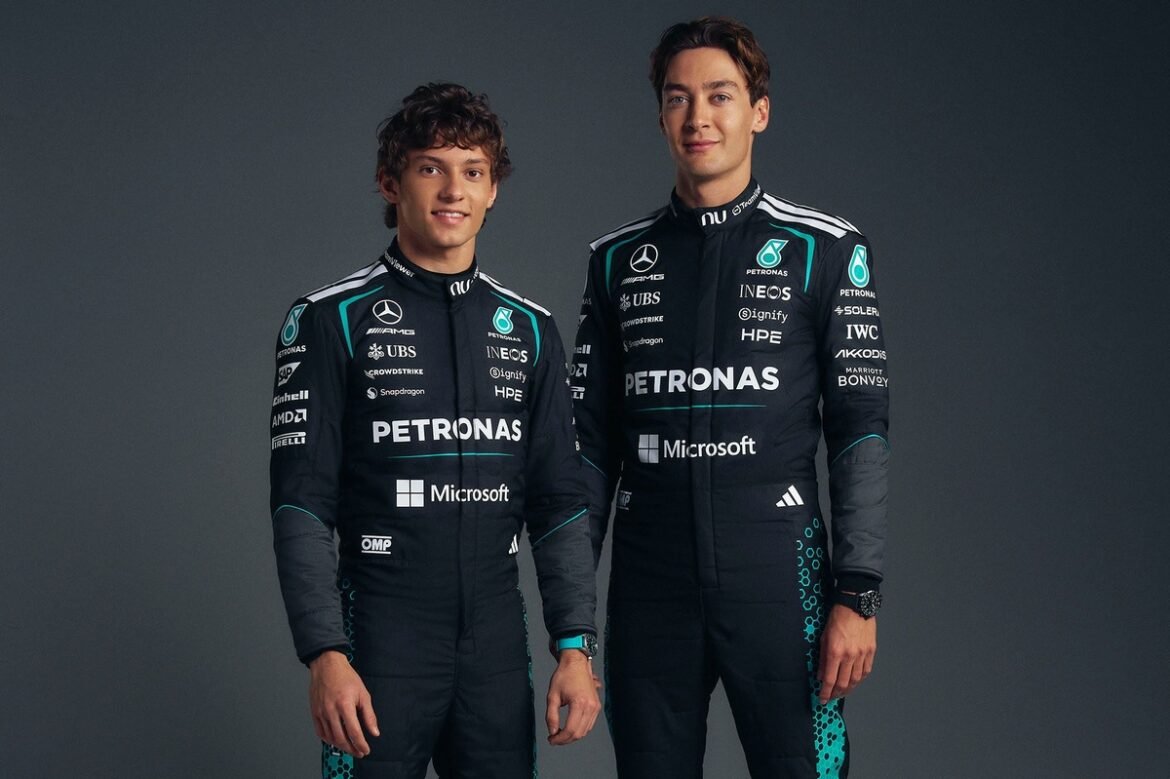 George Russell elogia o "início perfeito" de Kimi Antonelli enquanto a disputa pelo título da Mercedes esquenta.