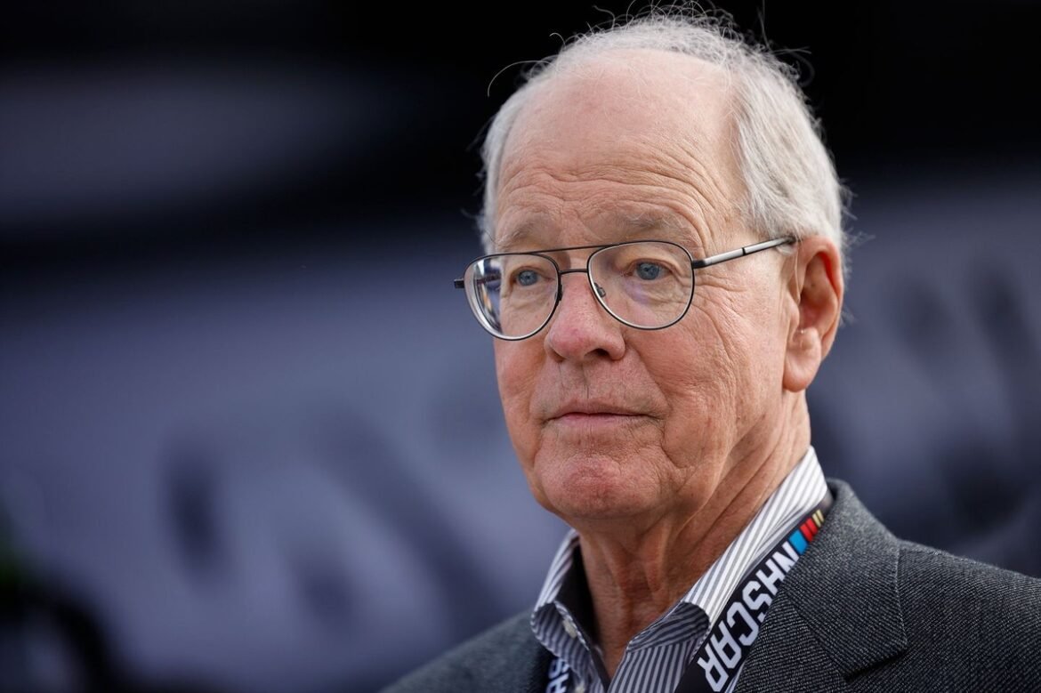 Jim France vai deixar o cargo de CEO da NASCAR em uma importante mudança na alta administração.