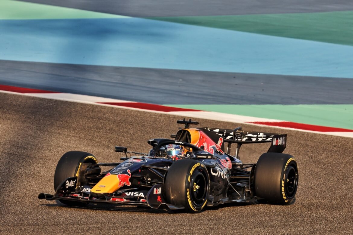 Mansell defende Verstappen e questiona as regras atuais da categoria.