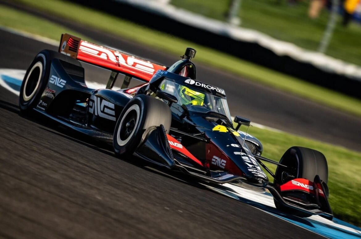 A corrida de Mick Schumacher entre os 12 primeiros termina após colisão com Santino Ferrucci.