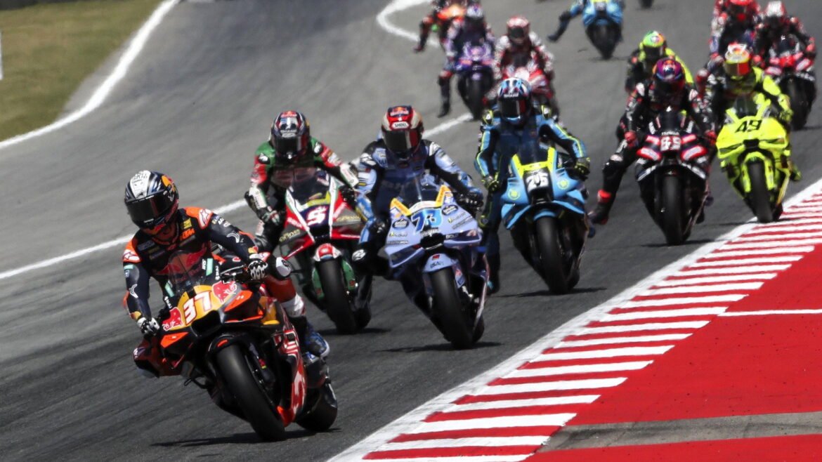 Alex Marquez conquista a emocionante corrida sprint do MotoGP de Catalunya em meio ao pesadelo da Aprilia.